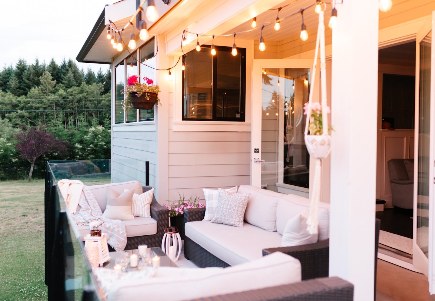 front porch ideas fairy lights-min