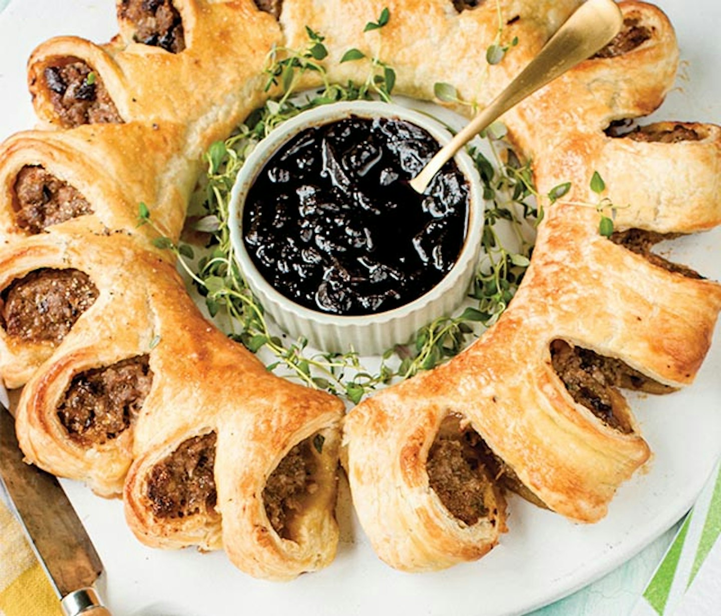 jubilee recipes sausage roll sharing ring