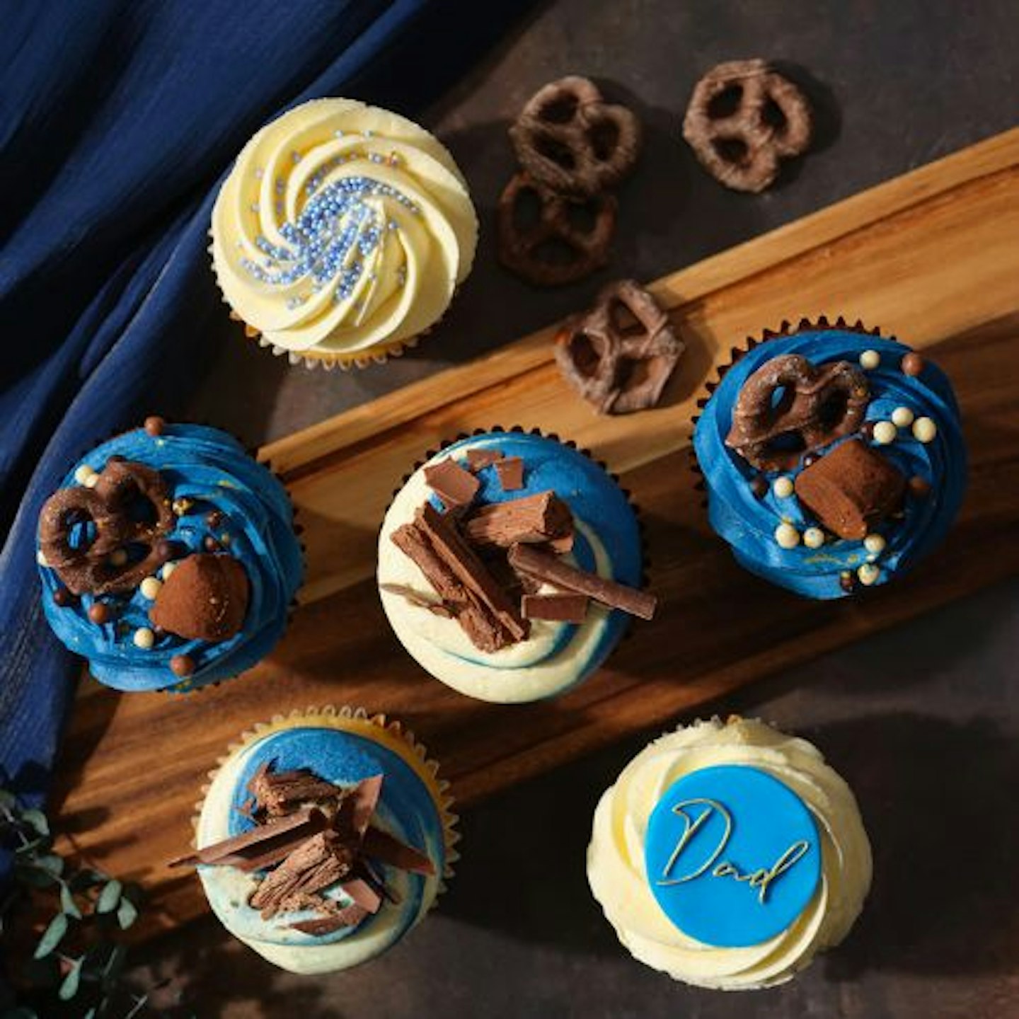 Lola's Cupcakes Father's Day Cupcake Box