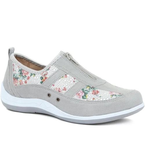 best trainer for wide feet