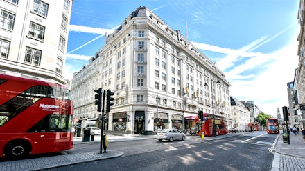 Image: https://images.bauerhosting.com/affiliates/sites/9/2022/08/strand-palace.jpg?q=80&w=440&ar=16:9&fit=crop&crop=top strand palace