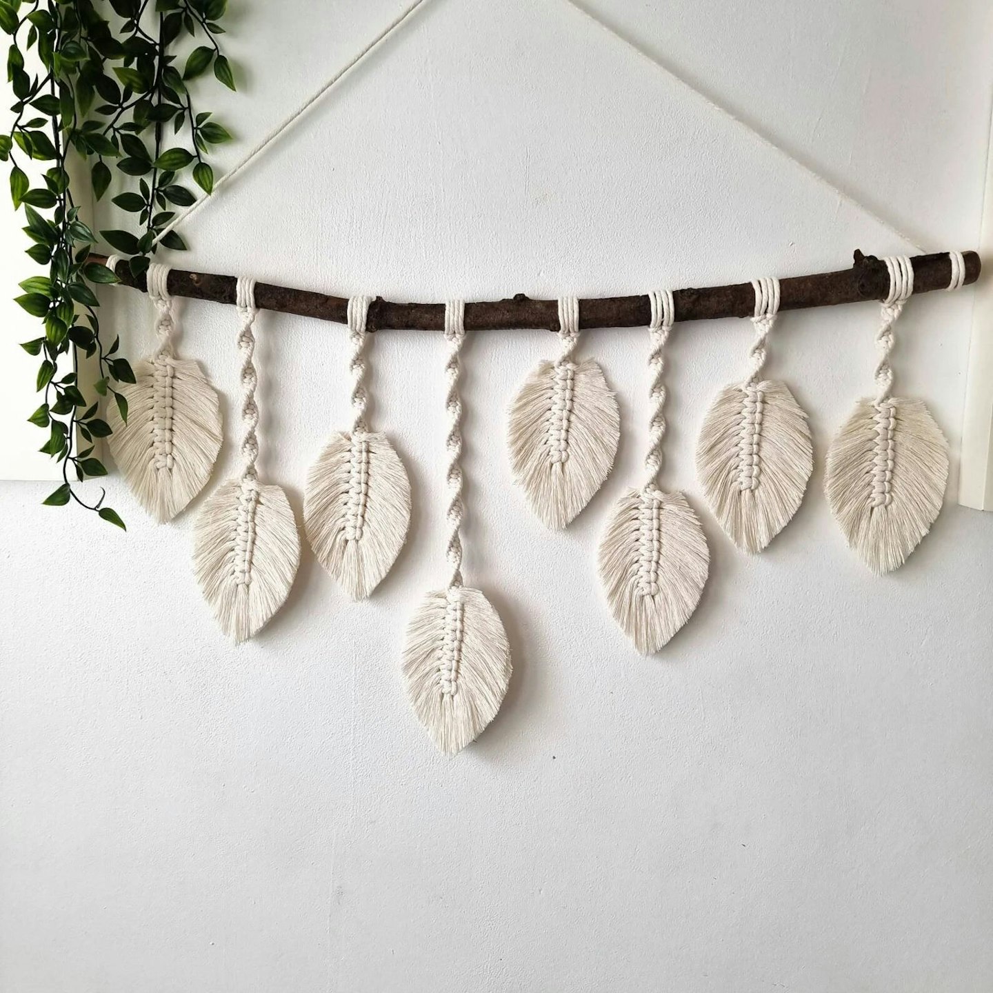 Macrame feathers