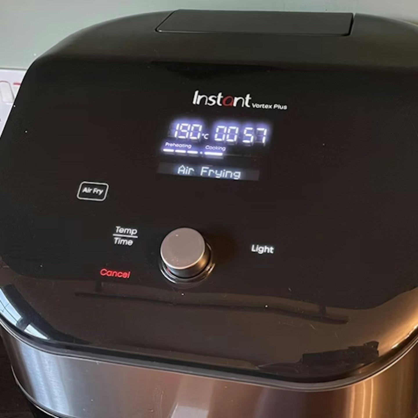 digital details on the Instant Vortex Plus 6-in-1 ClearCook 5.7L Air Fryer