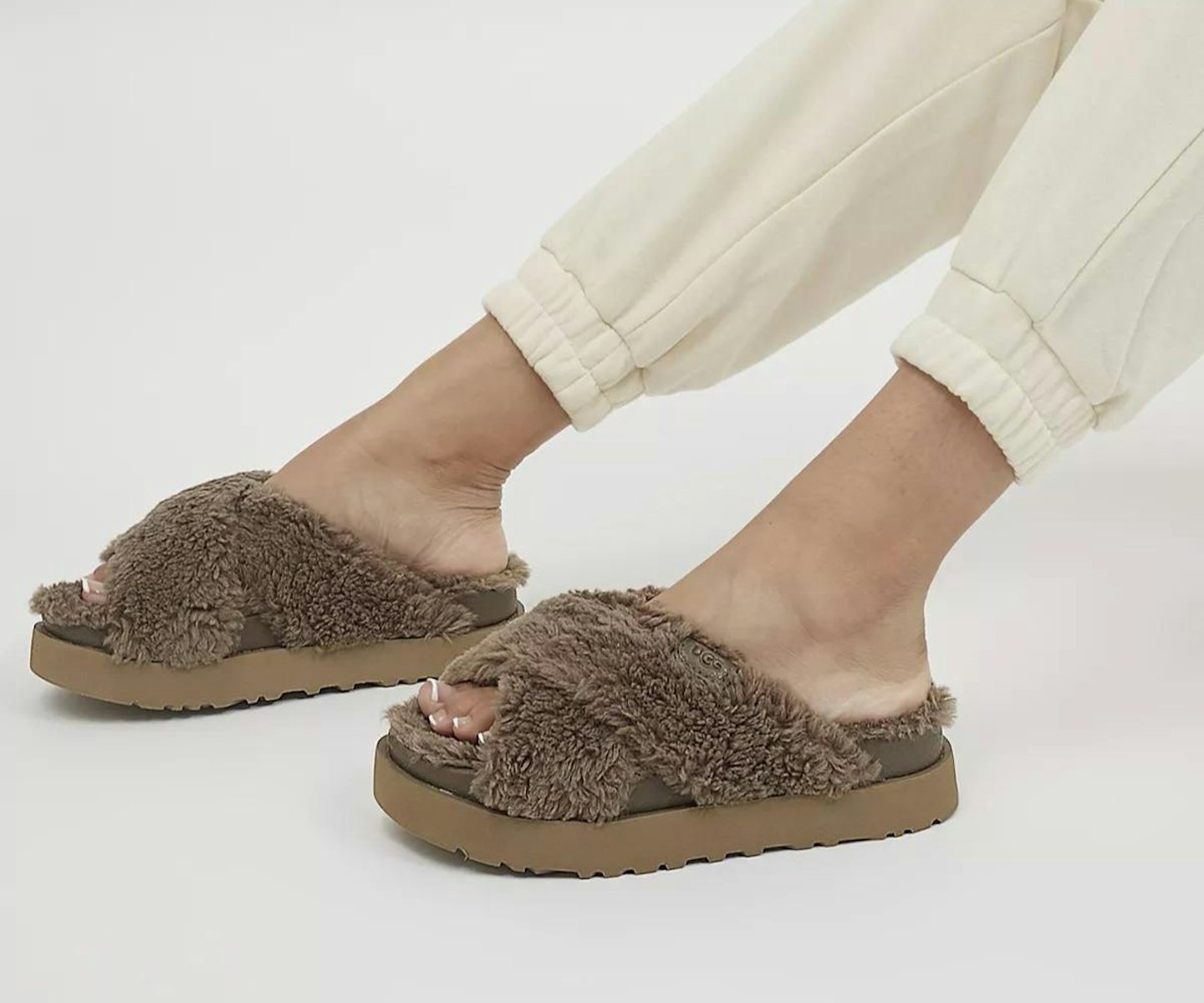 ugg-slippers-on-sale