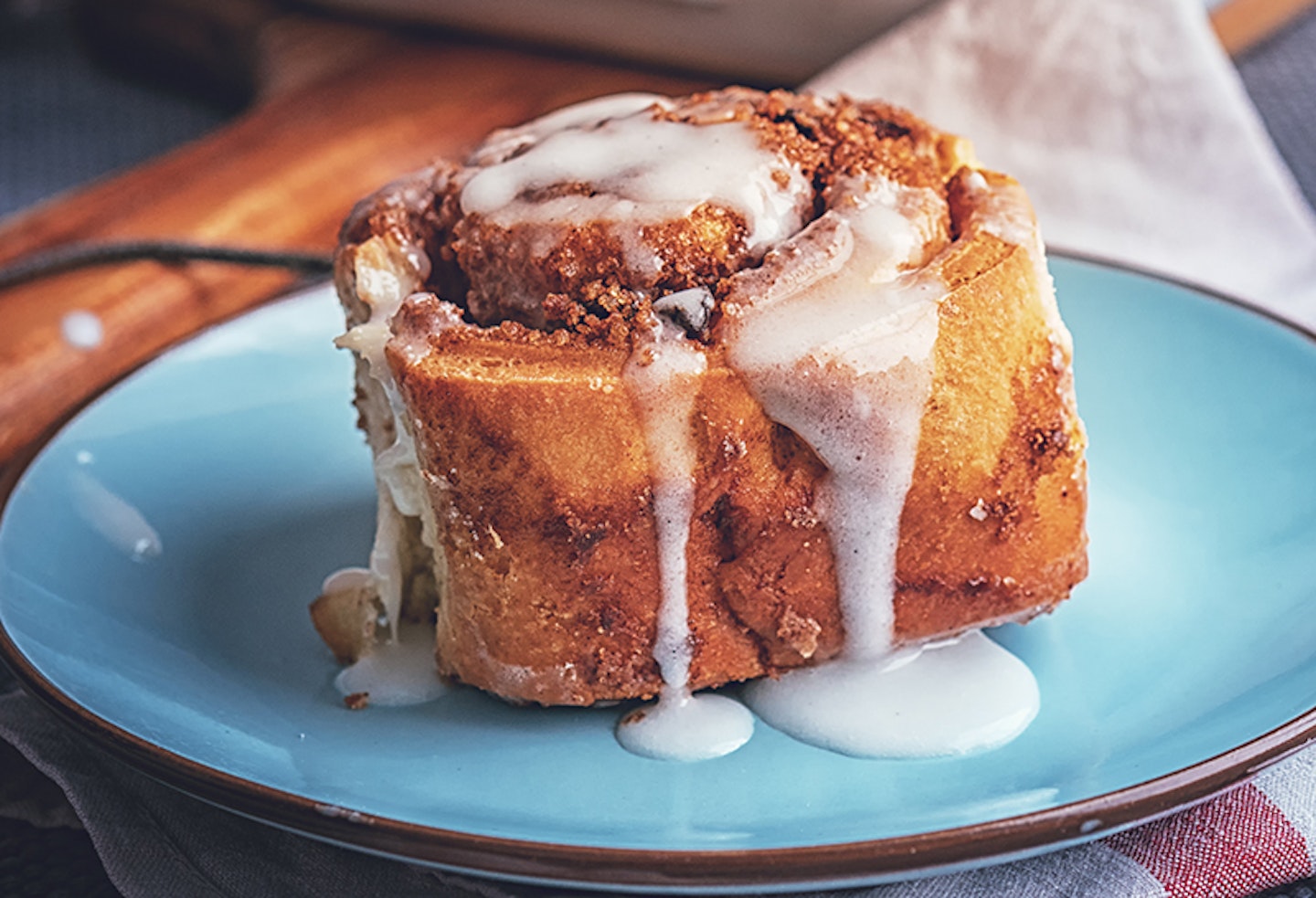 Cinnamon roll mug cake