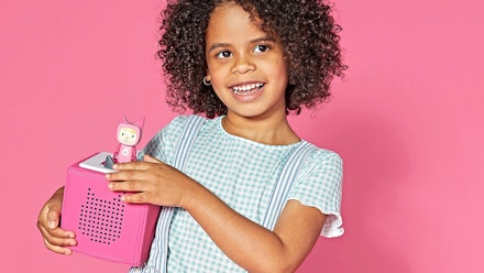 Image: https://images.bauerhosting.com/affiliates/sites/9/2023/01/toniesbox.jpg?q=80&w=440&ar=16:9&fit=crop&crop=top