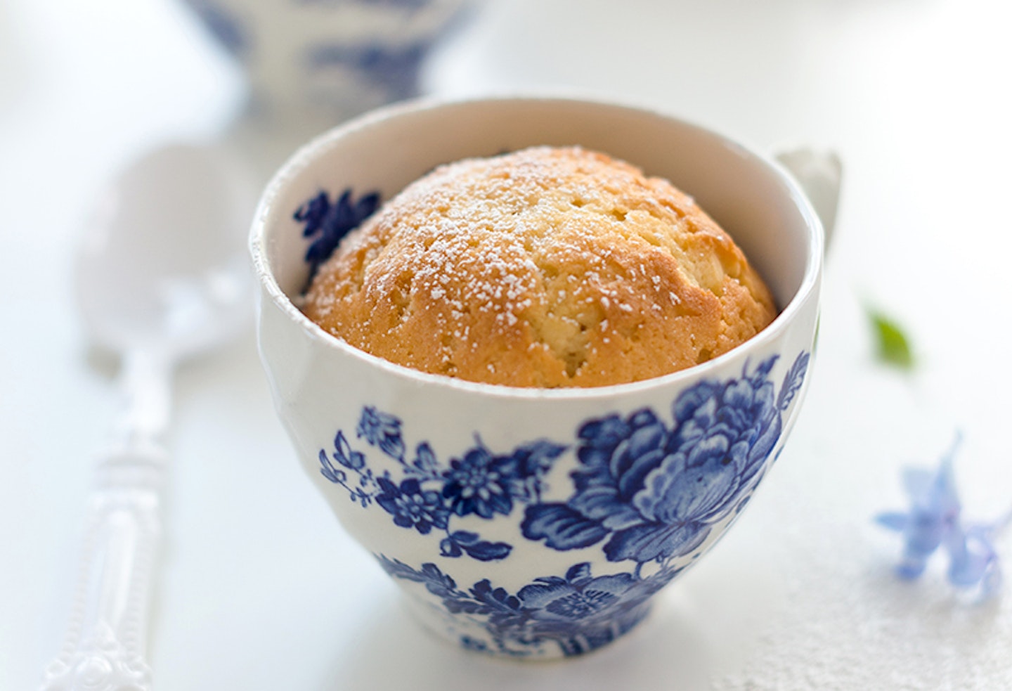 Lemon cake mug cake