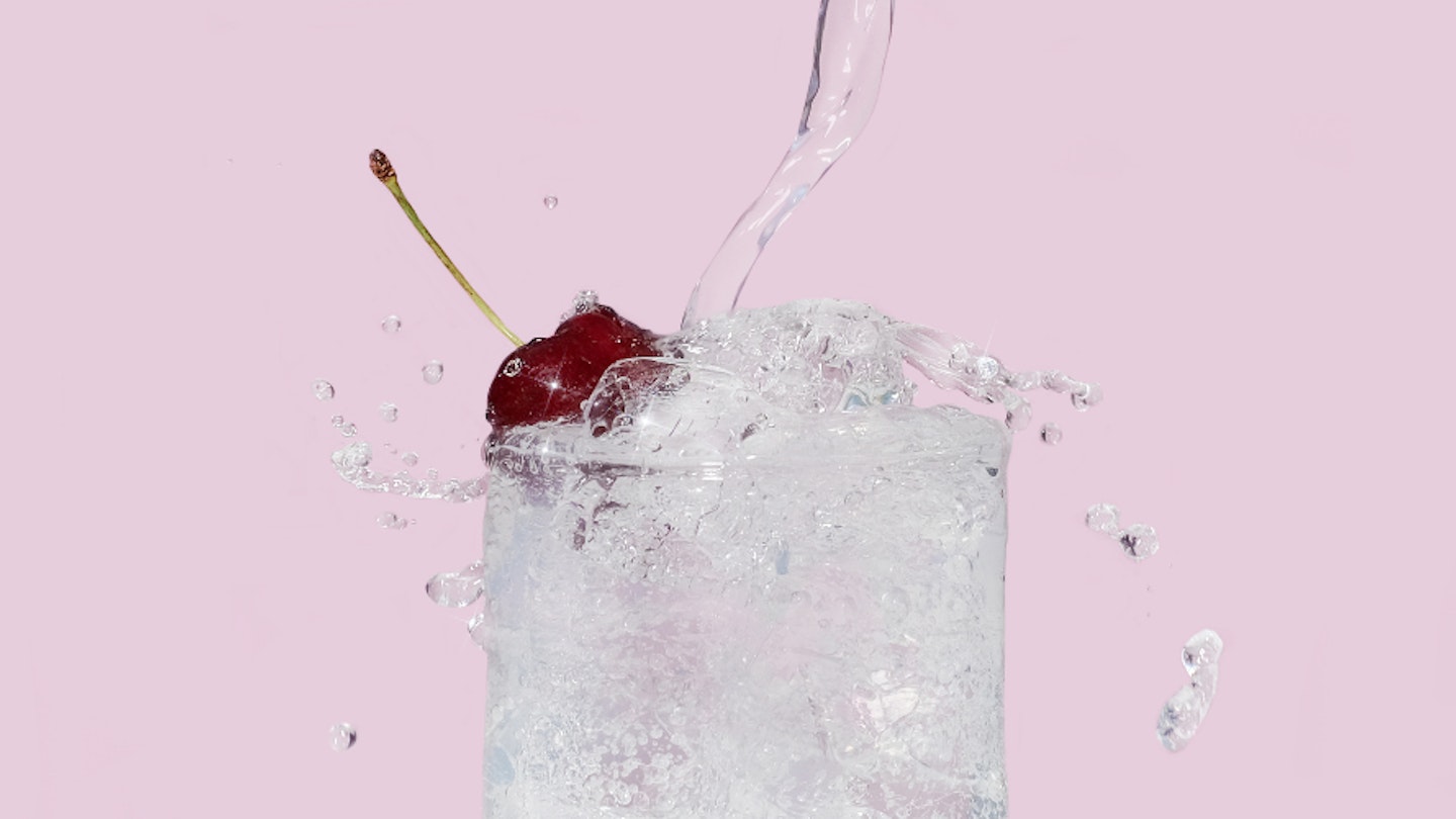 Best sparkling water makers - fizzy drink on a pink background
