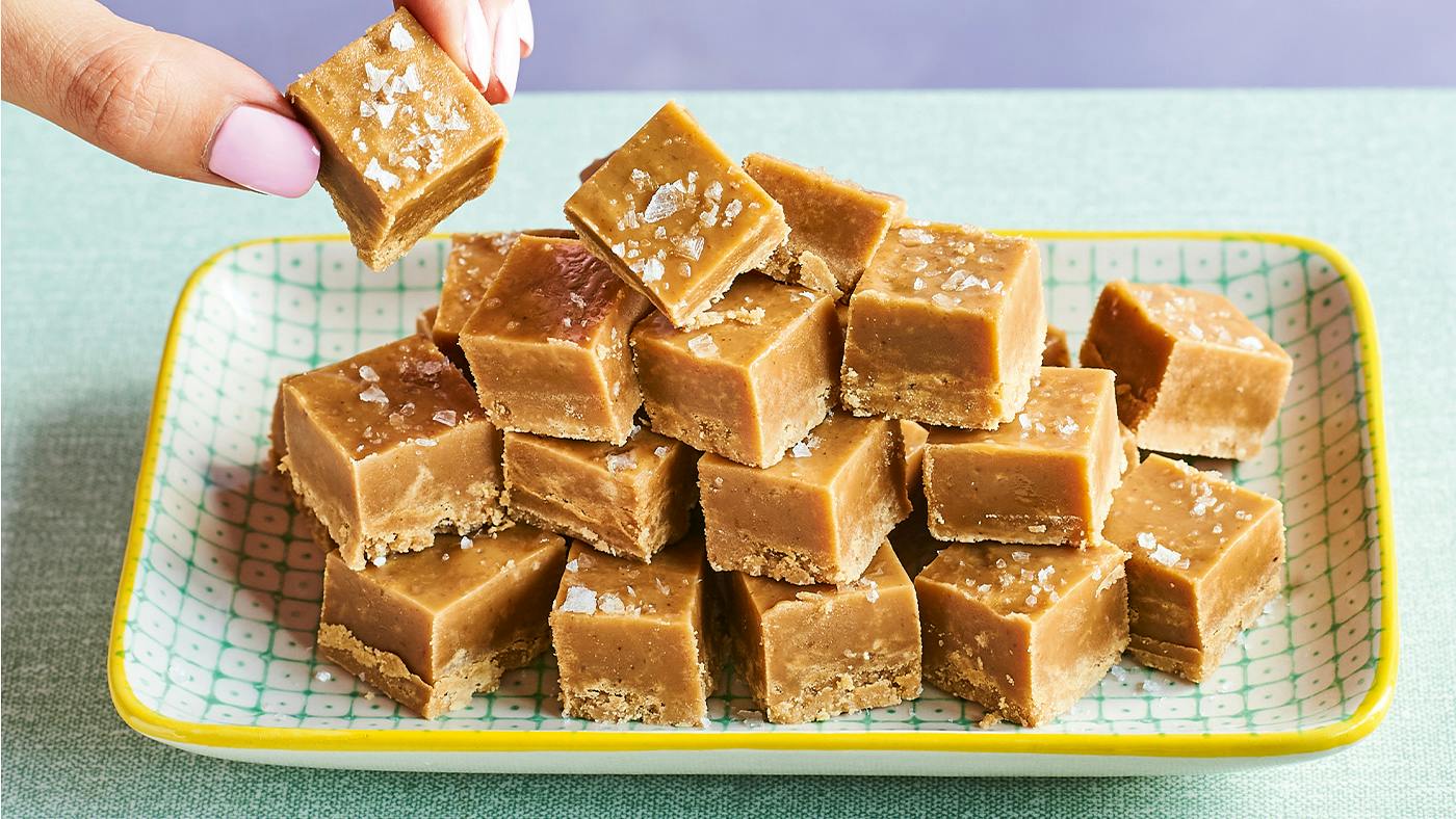 Salted caramel fudge by Fitwaffle