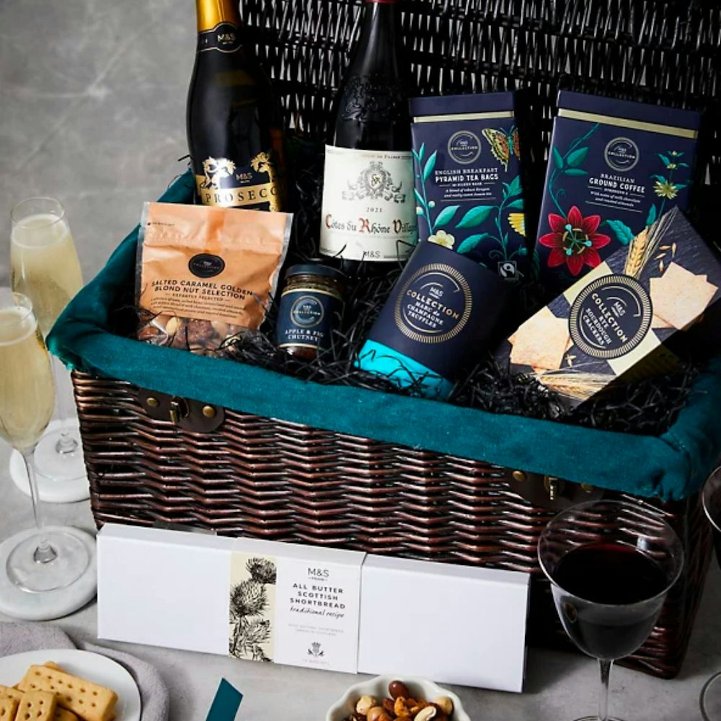 The M&S Deluxe Collection Hamper