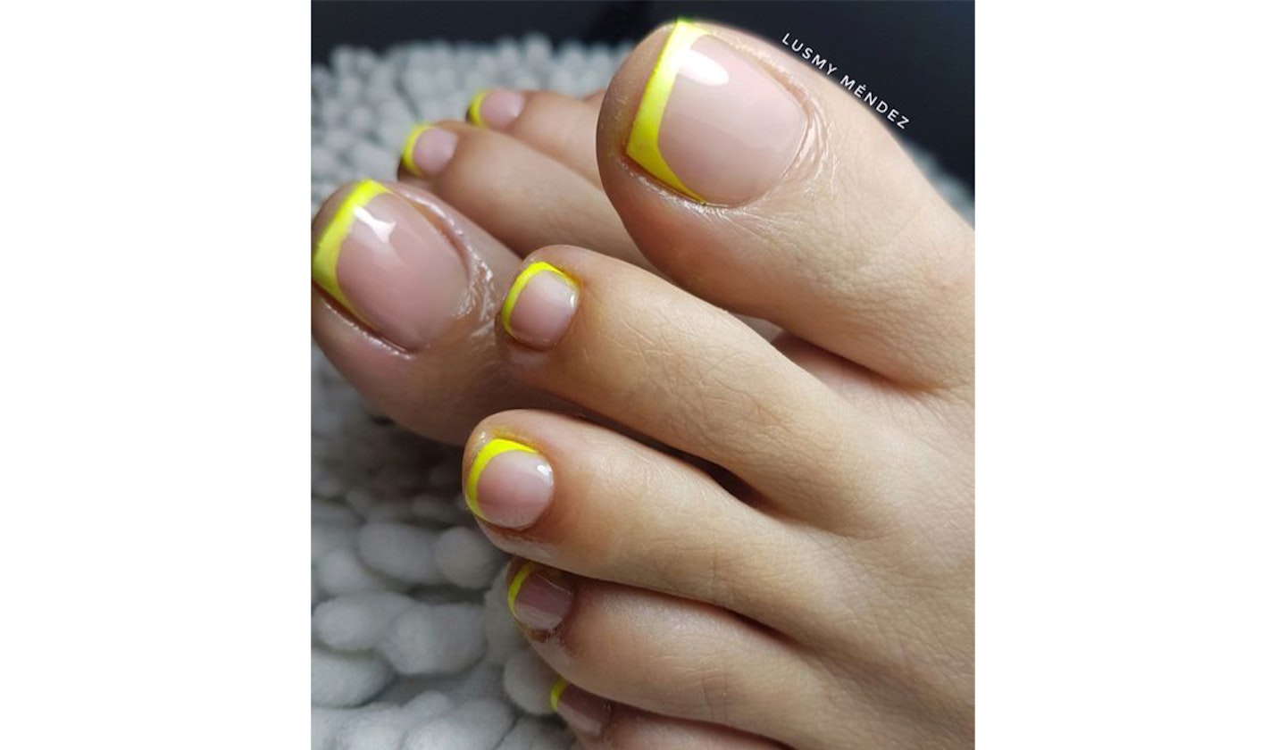 neon tip pedicure