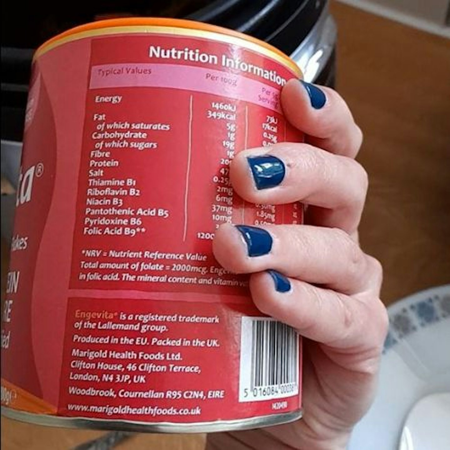 photo of the nutritional information on the back of a tub of Vegan Marigold Engevita Yeast Flakes