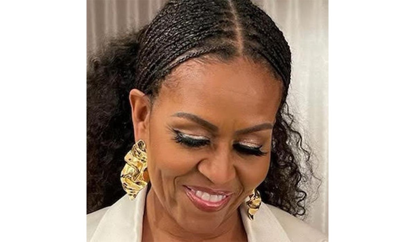 Michelle Obama glitter liner