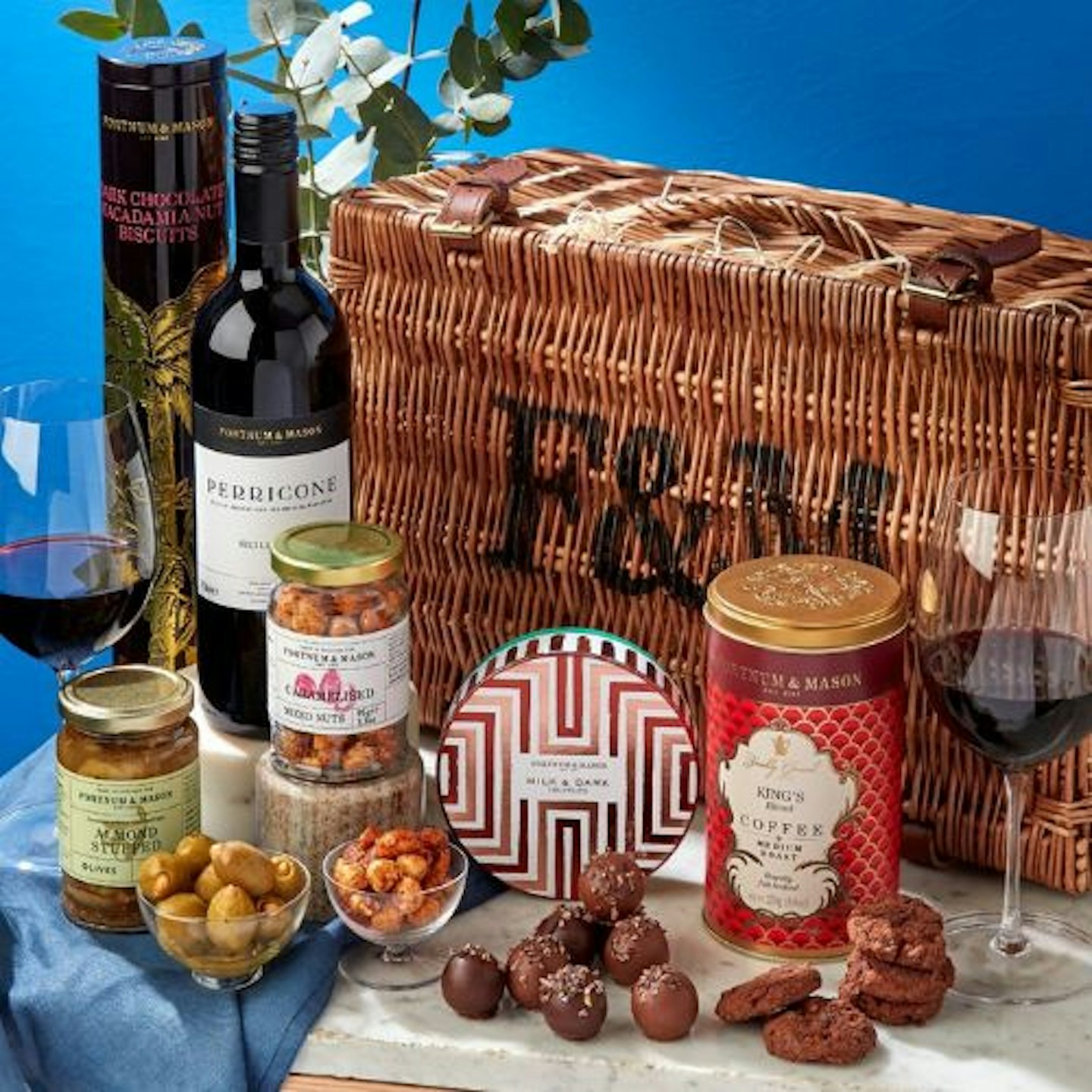 The True Gentleman's Hamper