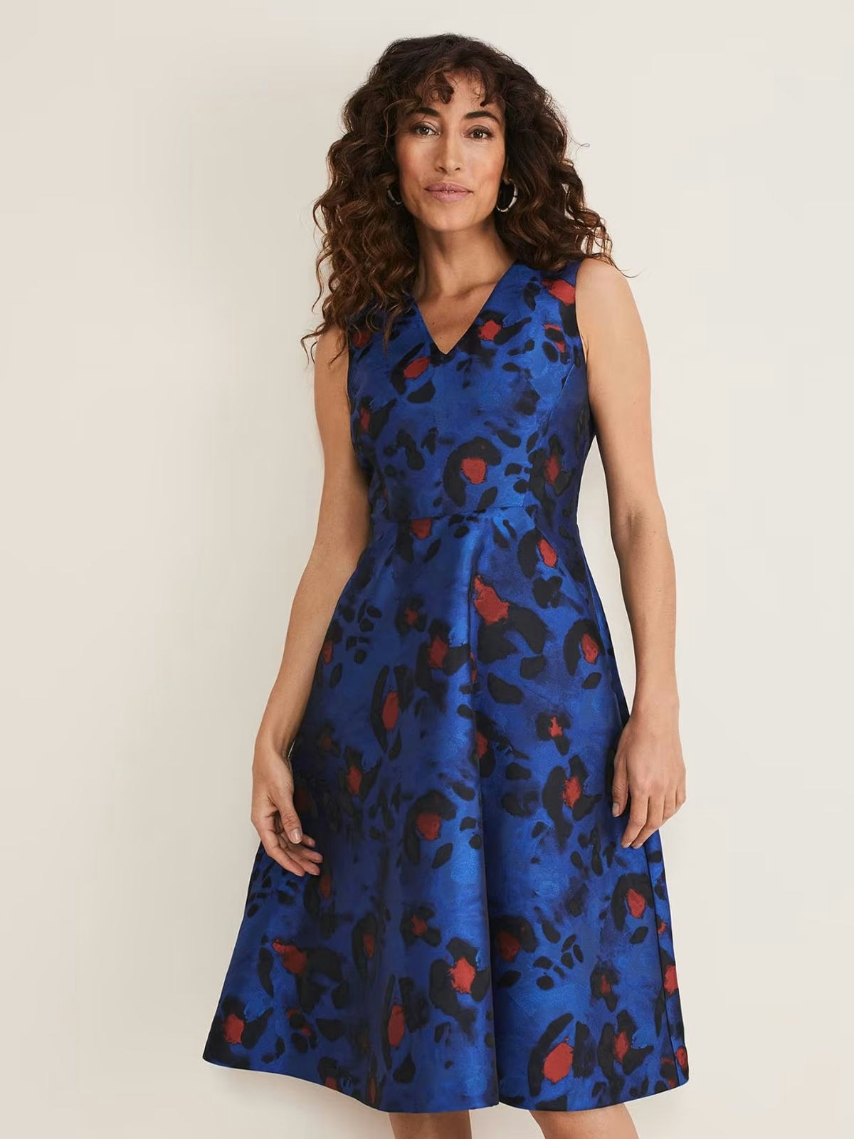 Best Cocktail Dresses For Over 50s 2023: Where To Shop | Yours