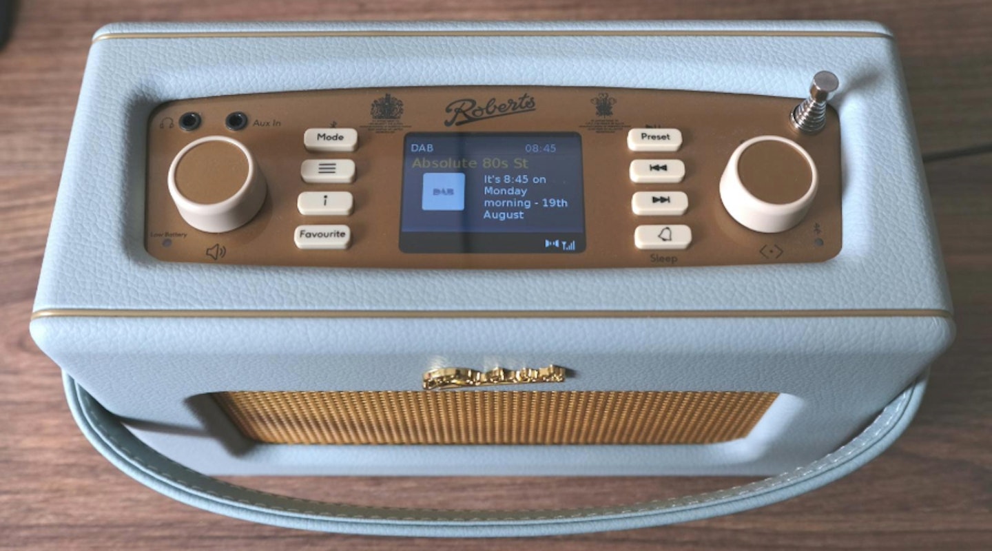 Roberts-Revival-RD70-Controls-and-screen. Best portable radio. Best battery powered portable radio.