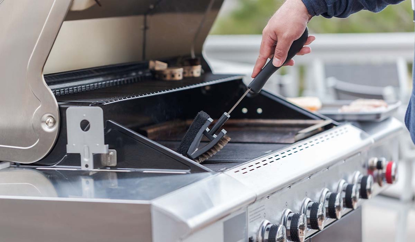 How to clean a bbq