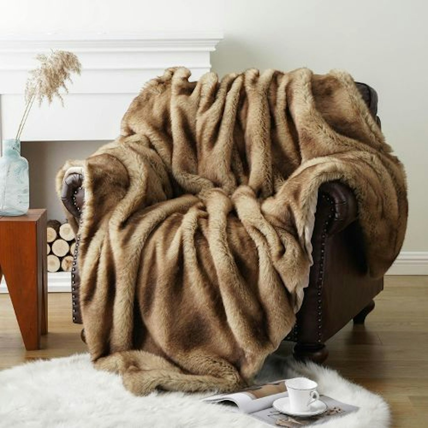 BATTILO HOME Faux Fur Throw Blanket