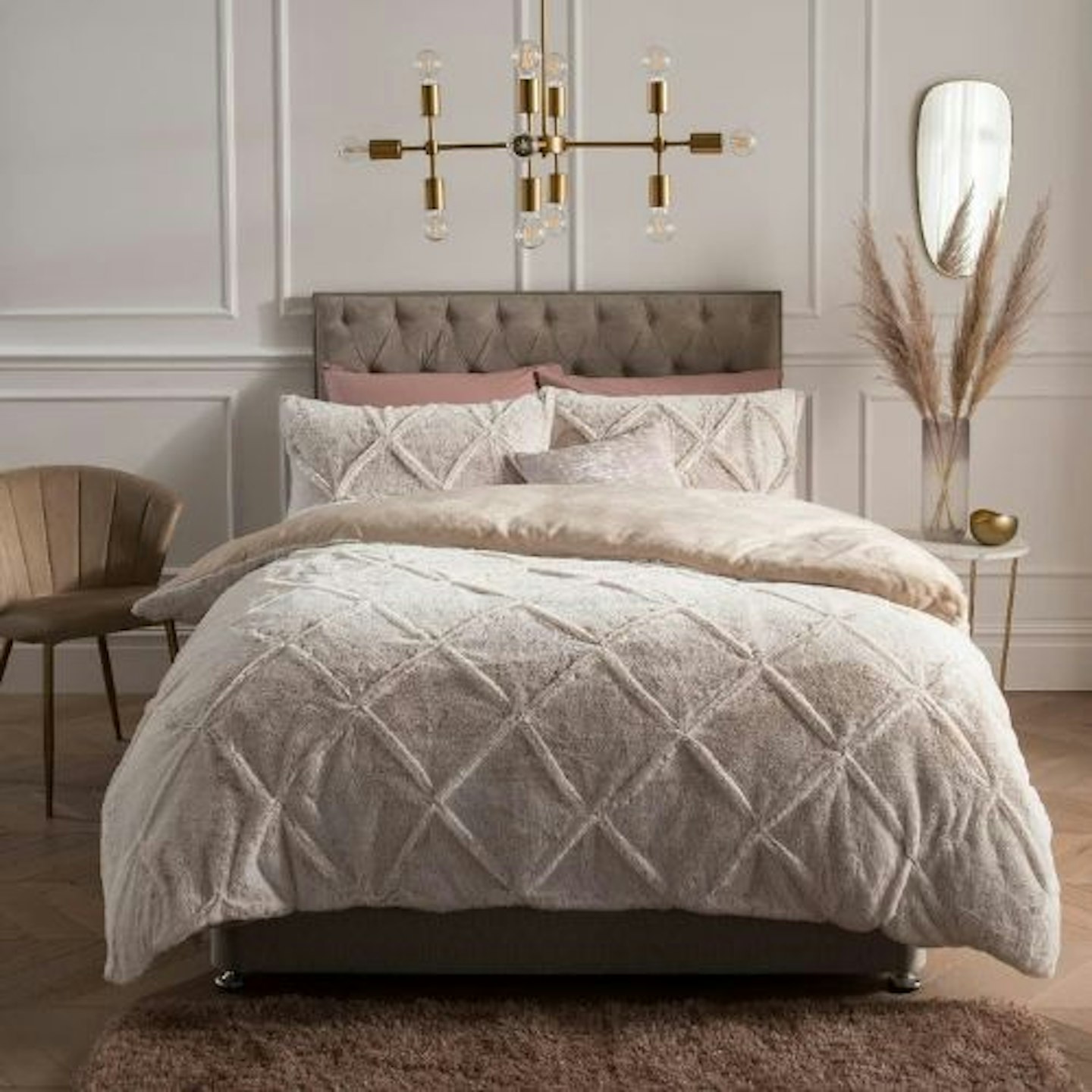 Sleepdown Ruched Diamond Fleece Set in Natural