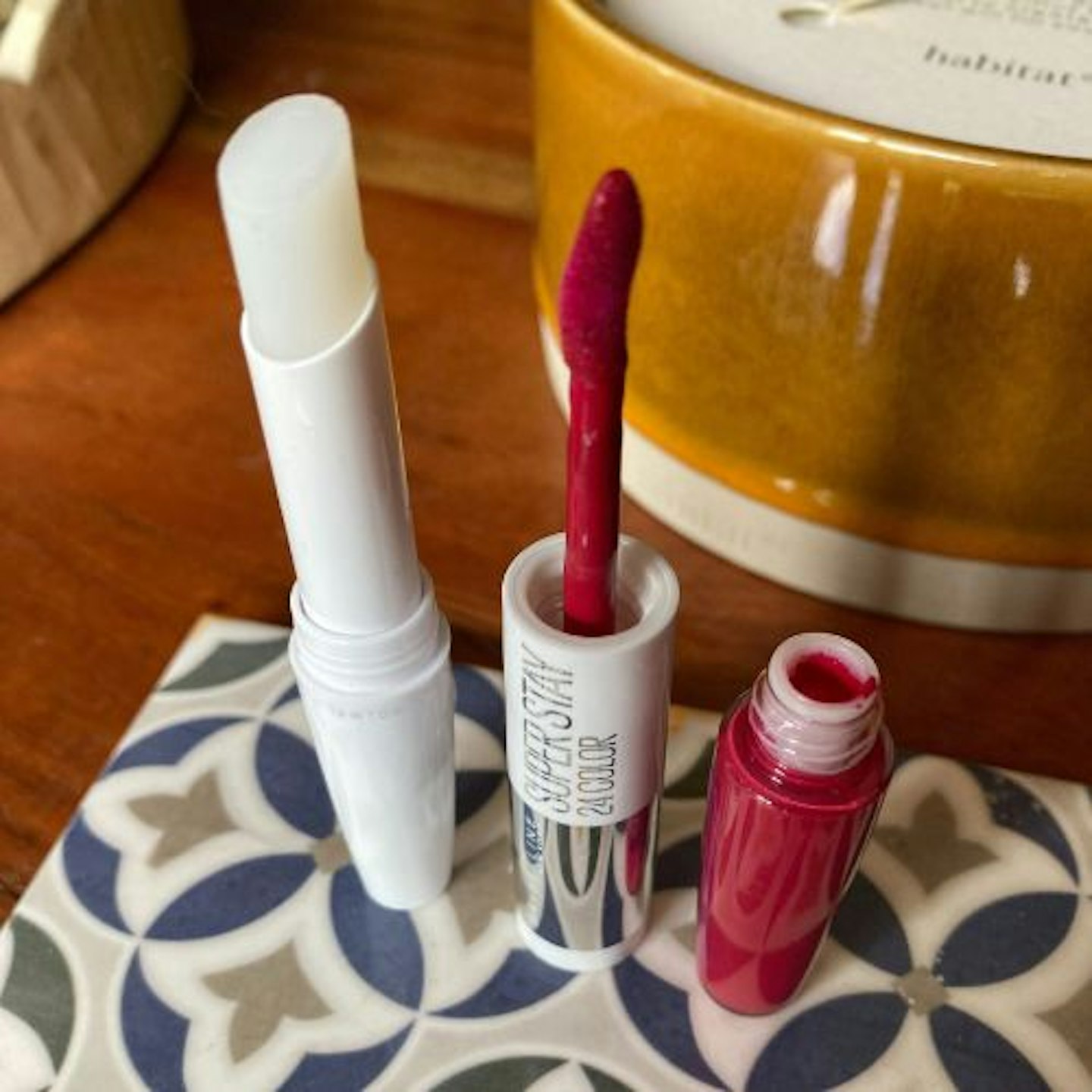 Opening the Maybelline SuperStay 24hr Dual Lipstick