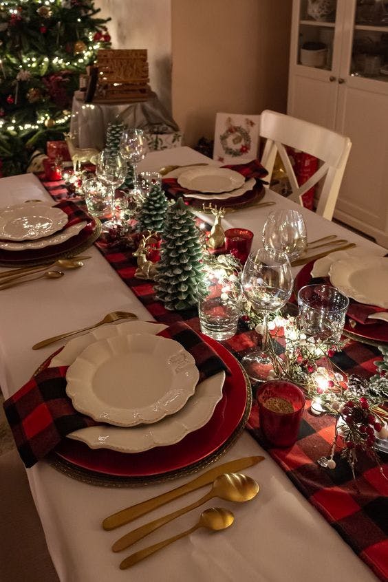 Christmas dinner hotsell table ideas