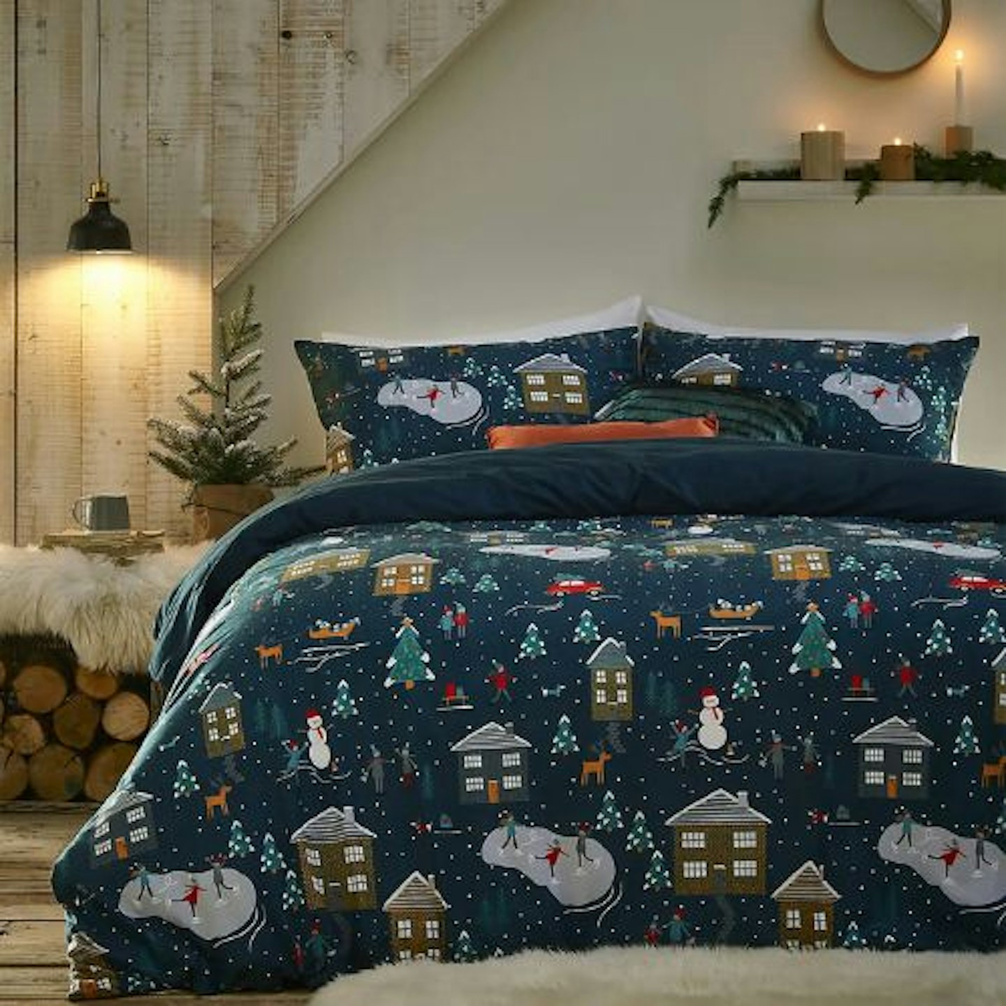 furn. Winter Pines Navy Duvet Cover and Pillowcase Set