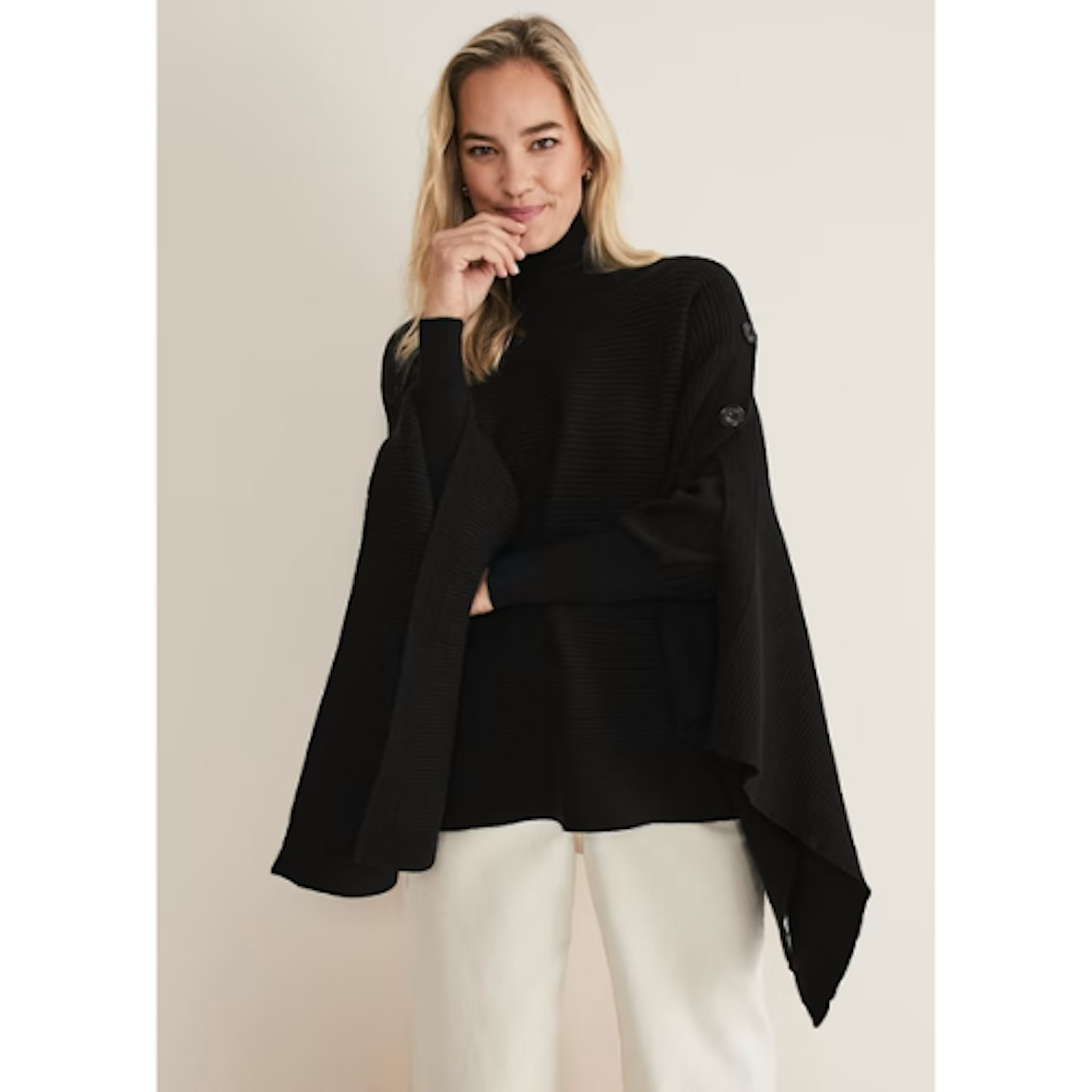 Claudia's Black Cape Dupe