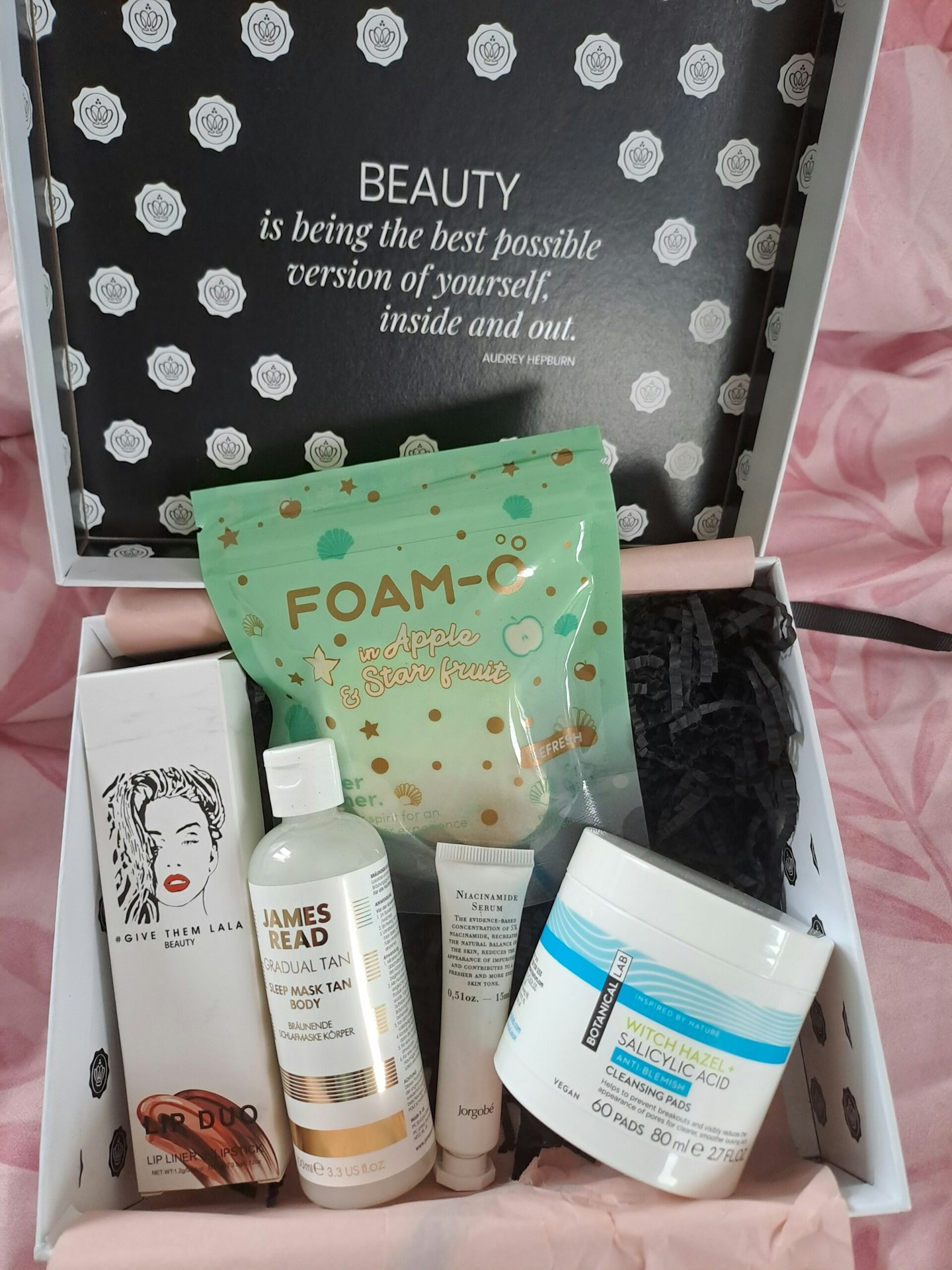 Glossybox with products