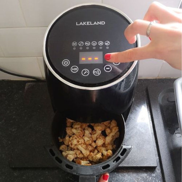 Air fryer with touchscreen bpa free compact air fryer 32l capacity