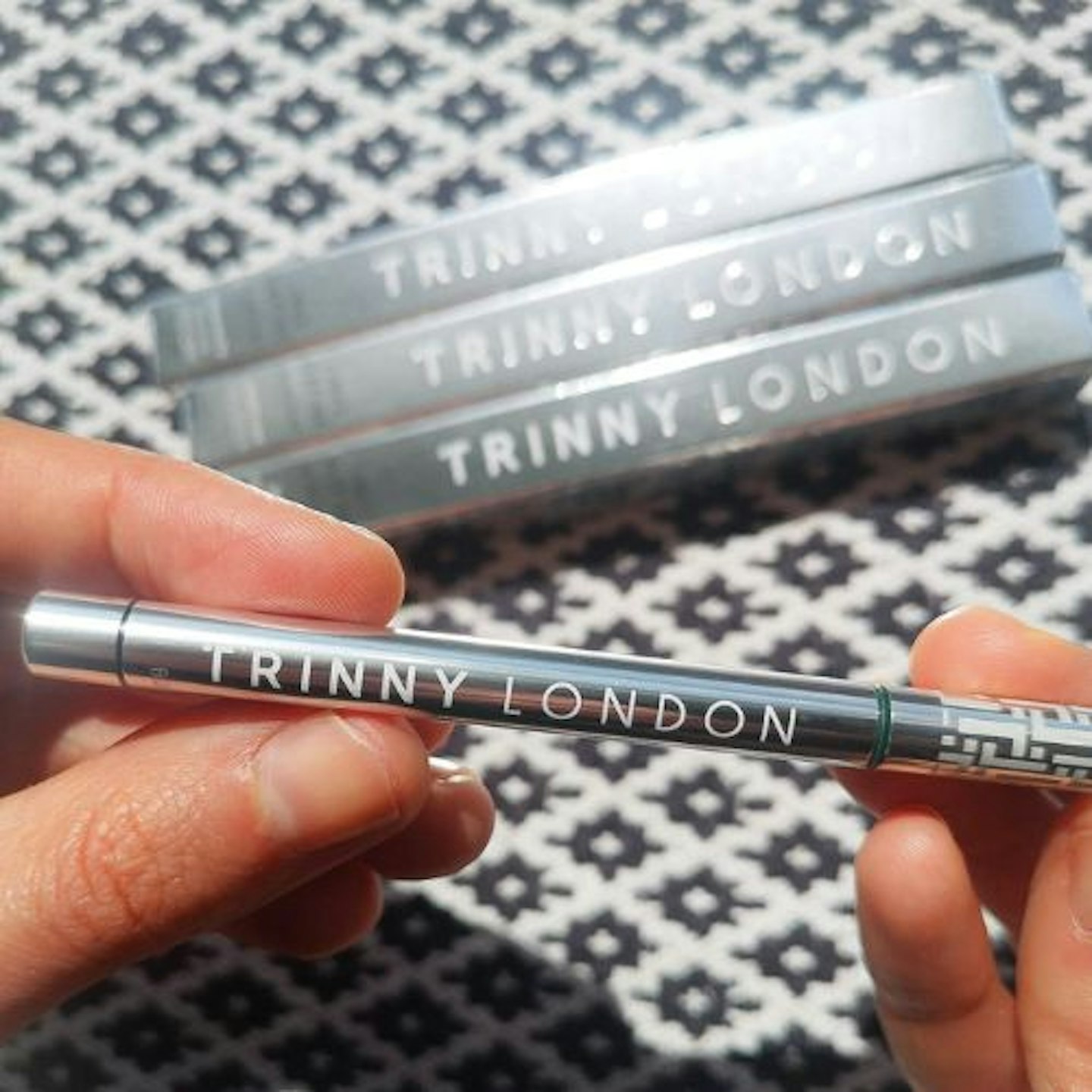 Trinny-London-Line2Define-tested-001