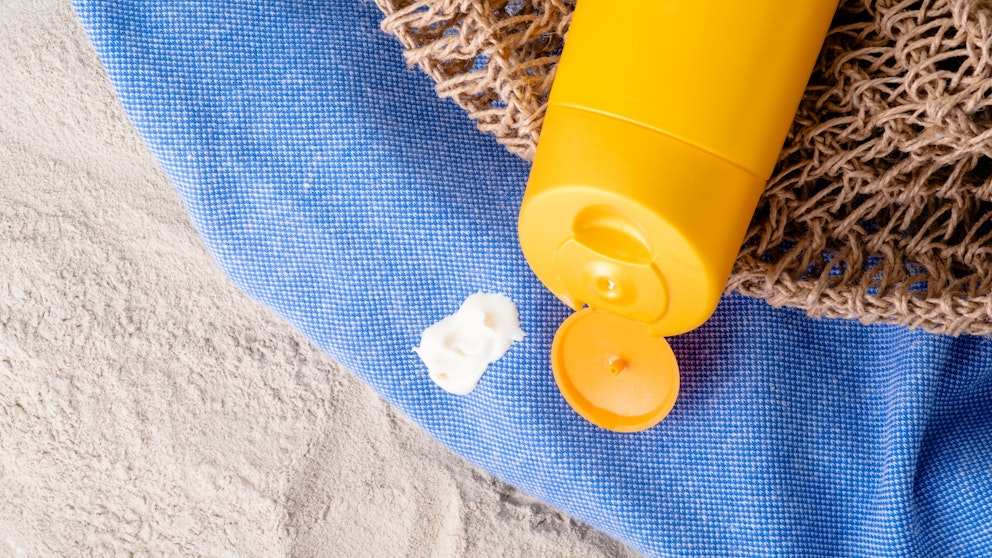 How to get sunscreen out of clothes