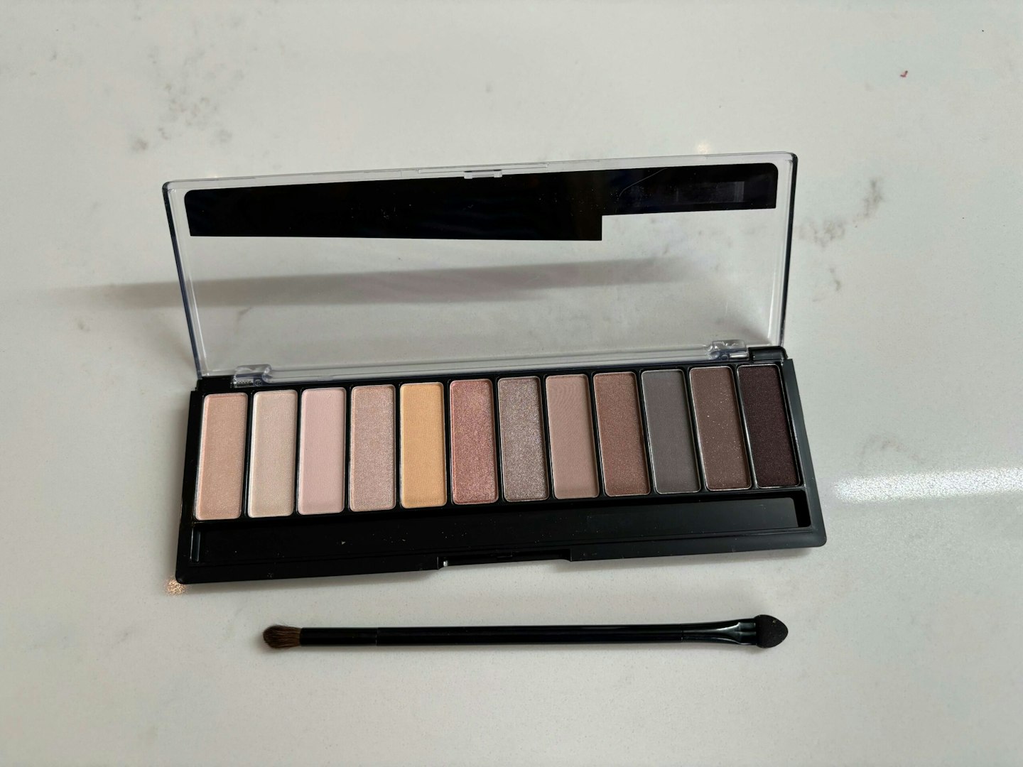 Rimmel London 12 pan eyeshadow blushed edition  