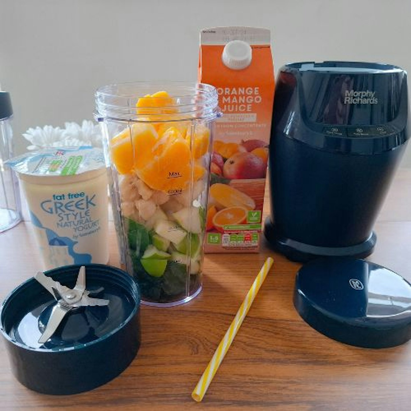 Morphy Richards Blender & Smoothie Maker