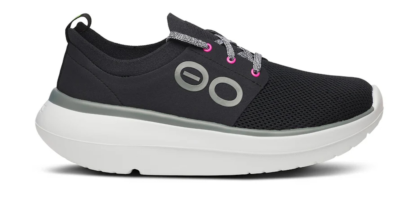 OOFOS Women's OOmy Stride 