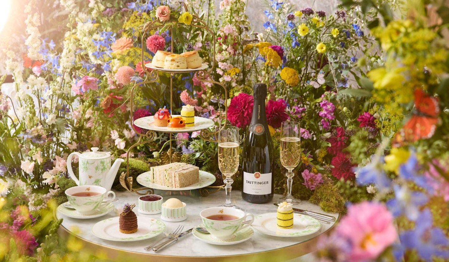 Royal Lancaster London, Blooming British Afternoon Tea with the Natural History Museum