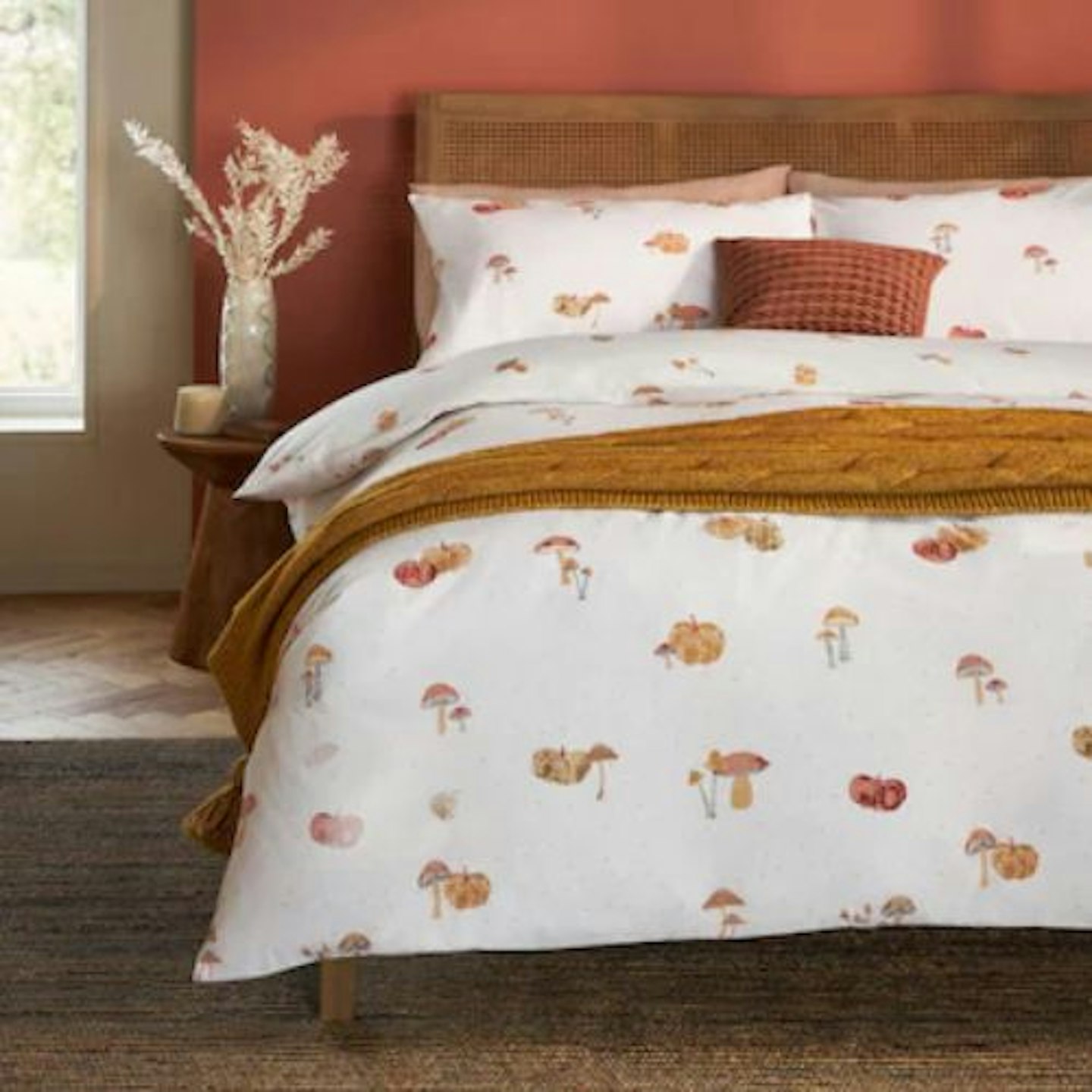 White Autumnal Pumpkins Cotton Rich Reversible Duvet Cover and Pillowcase Set