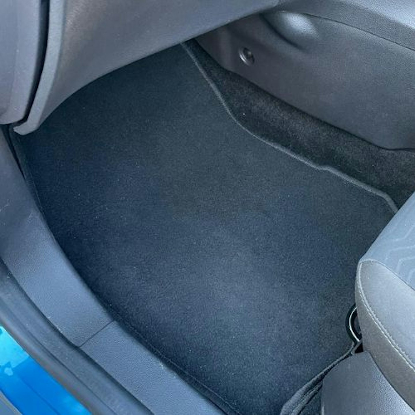 After using the Gtech Multi Platinum Cordless Handheld Vacuum Cleaner to clean a car