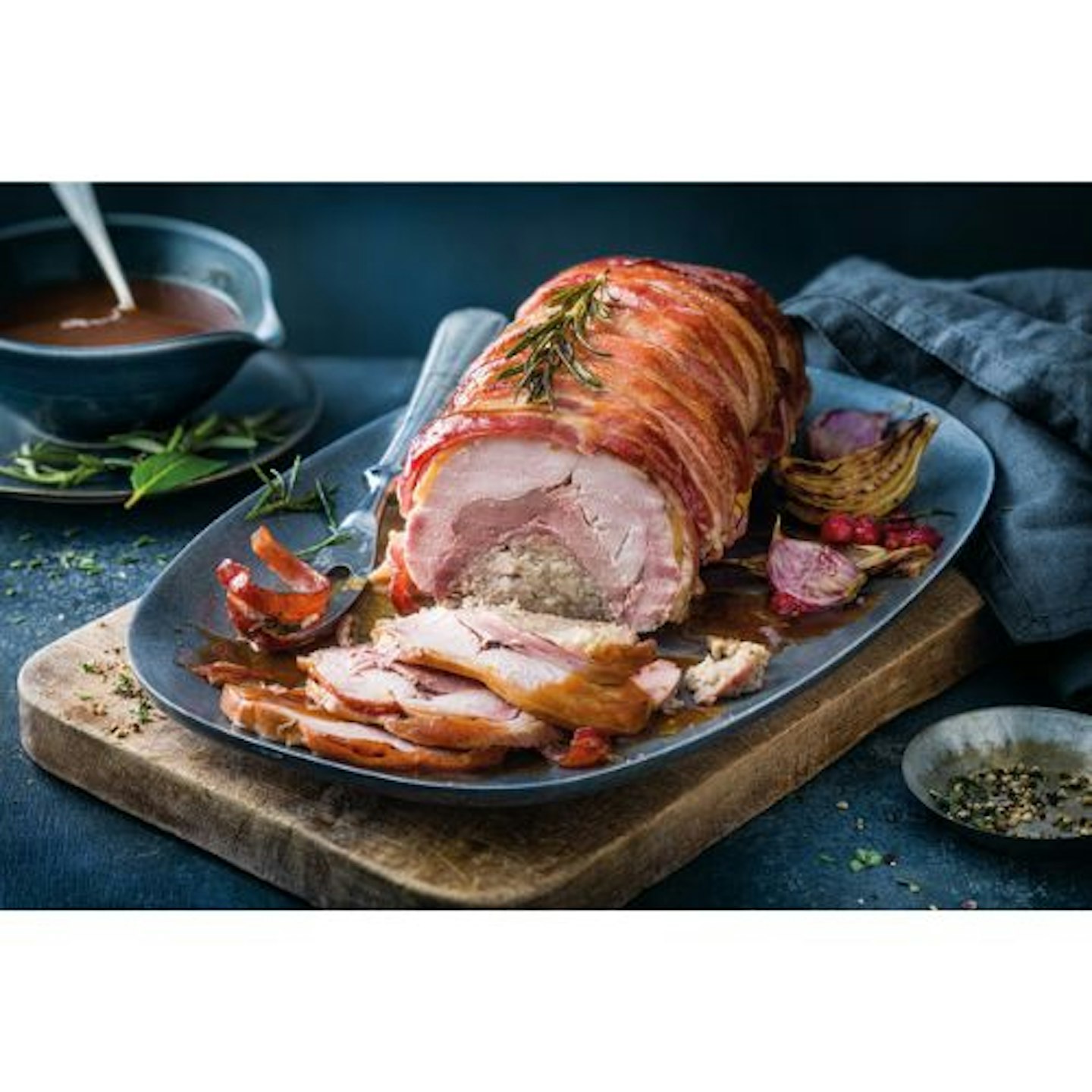 Collection British Easy-Carve Stuffed Three-Game Roast