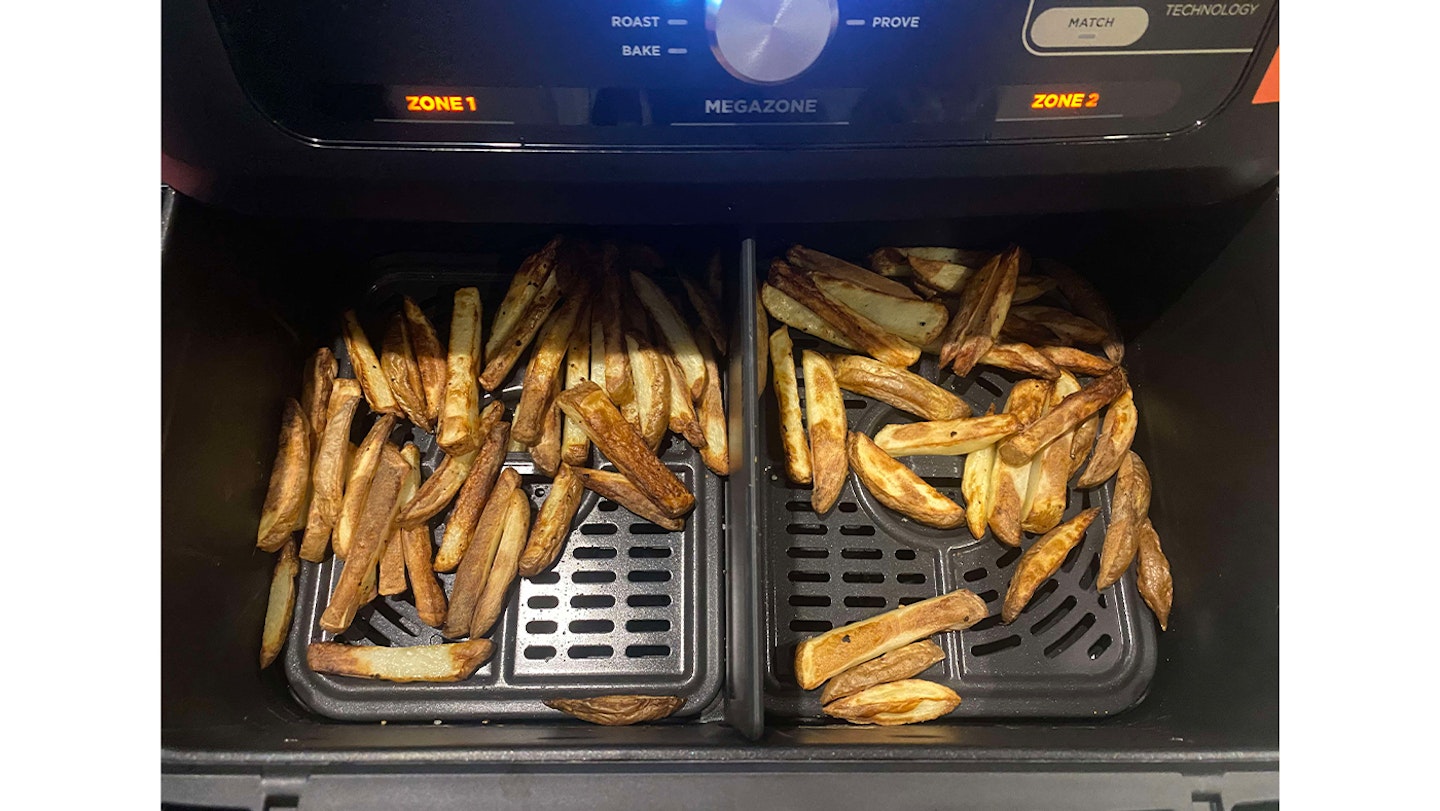 Cooked chips in Ninja Air Fryer Flexi Drawer