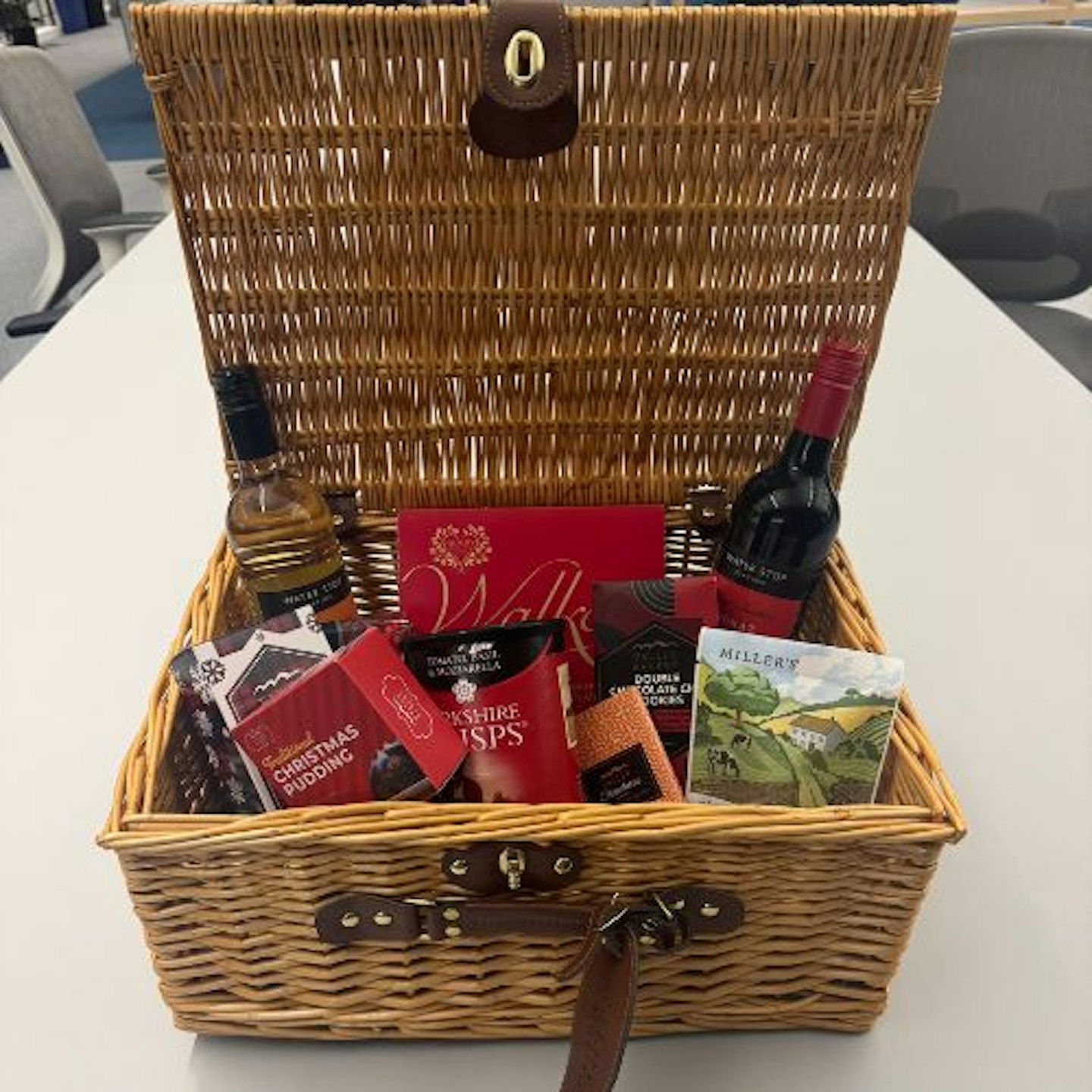 Prestige Hampers Traditional Gift Basket