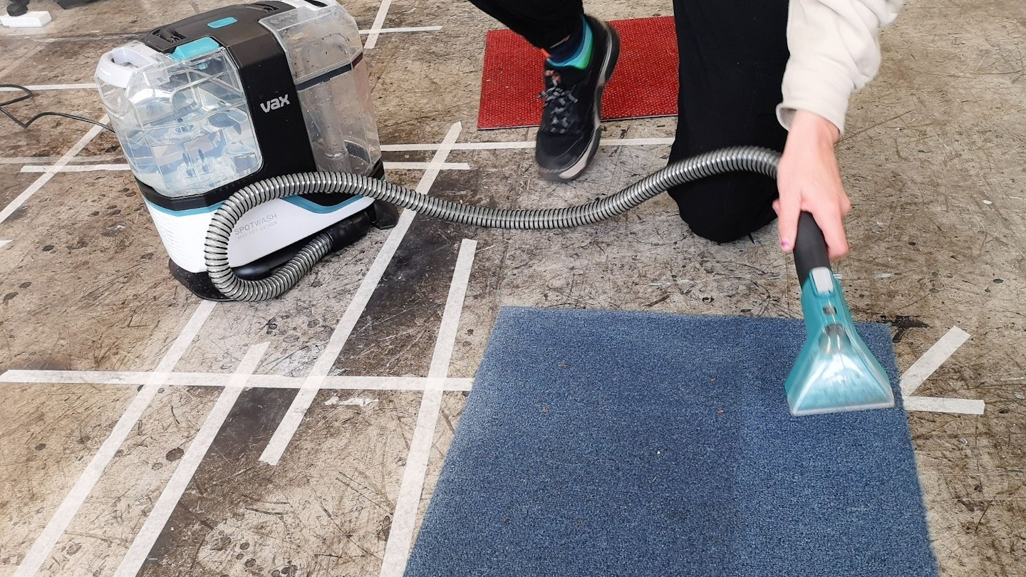 Visible stripe to show the cleaning performance of the Vax SpotWash Max Pet Design on a blue carpet tile