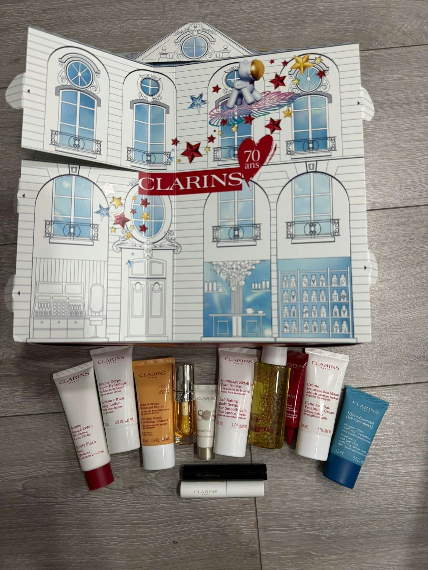 Clarins Women’s 12 Day Advent Calendar with the products included