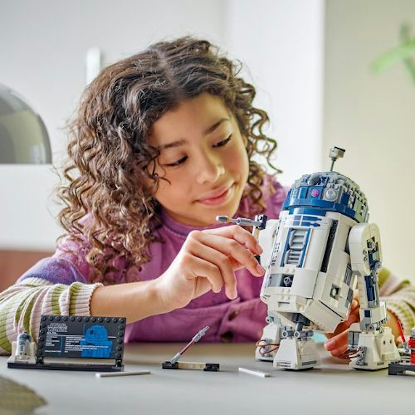 LEGO Star Wars R2-D2 Model Set