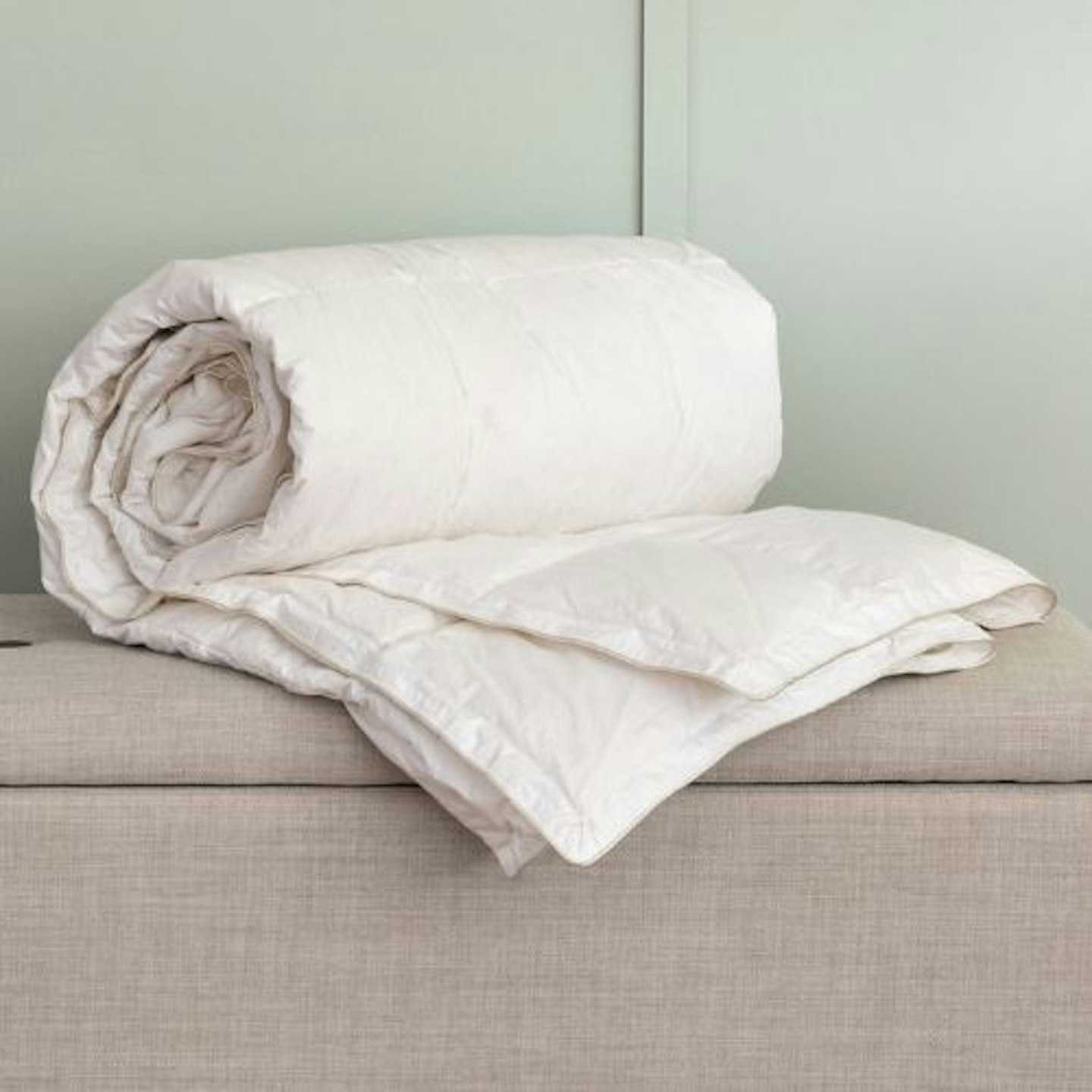 Soak & Sleep 90% Hungarian Goose Down Winter Duvet