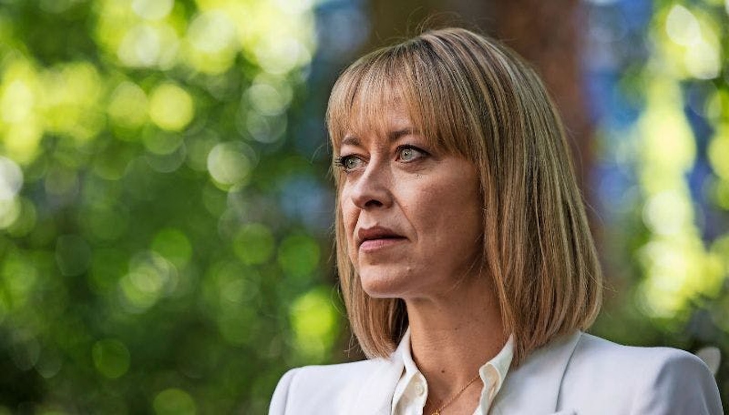 Nicola Walker as Hannah Stern in The Split
