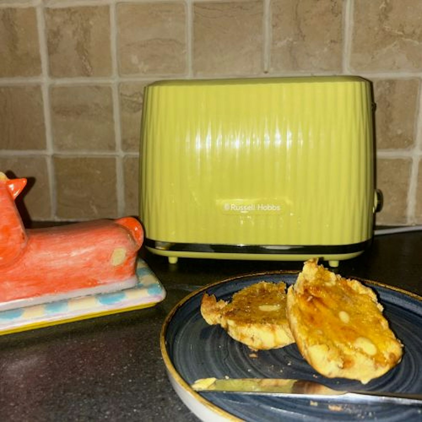Testing the Russell Hobbs Eden 2 Slice Toaster - Lemon
