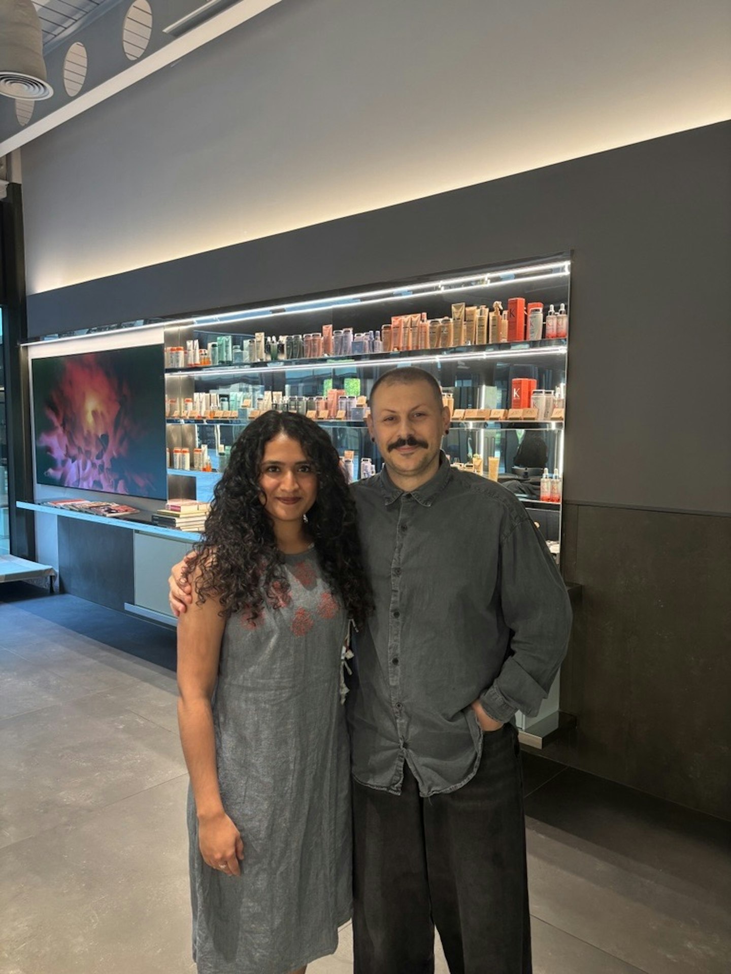 Digital writer Akhila with Advanced hair stylist Francesco at The Cult Hairdressing Salon in London