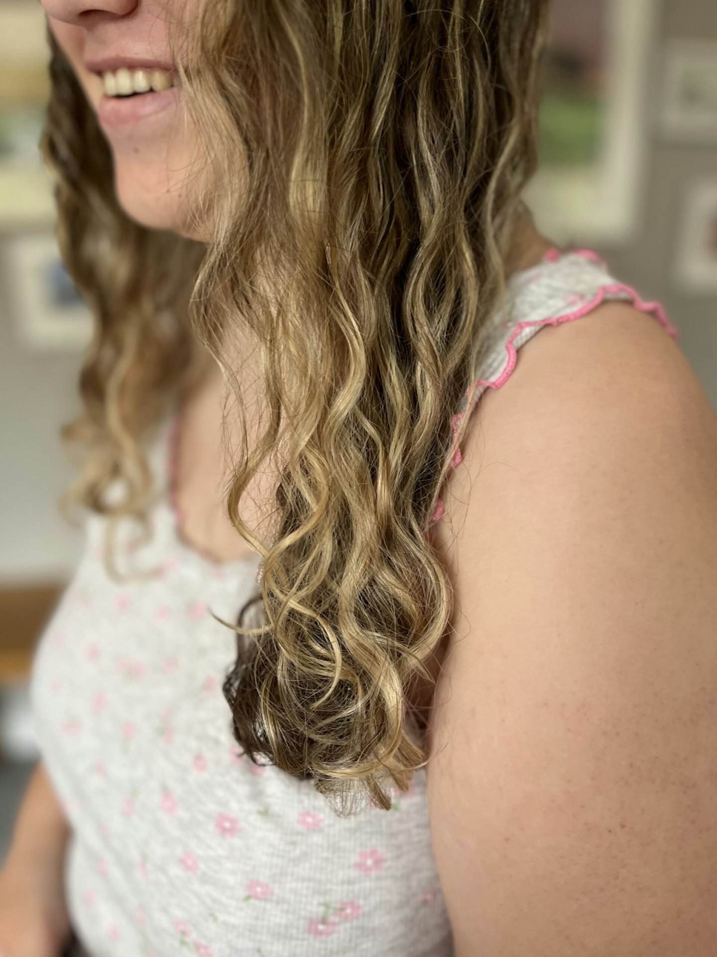 Tester after using the Curlsmith Defrizzion Travel Dryer