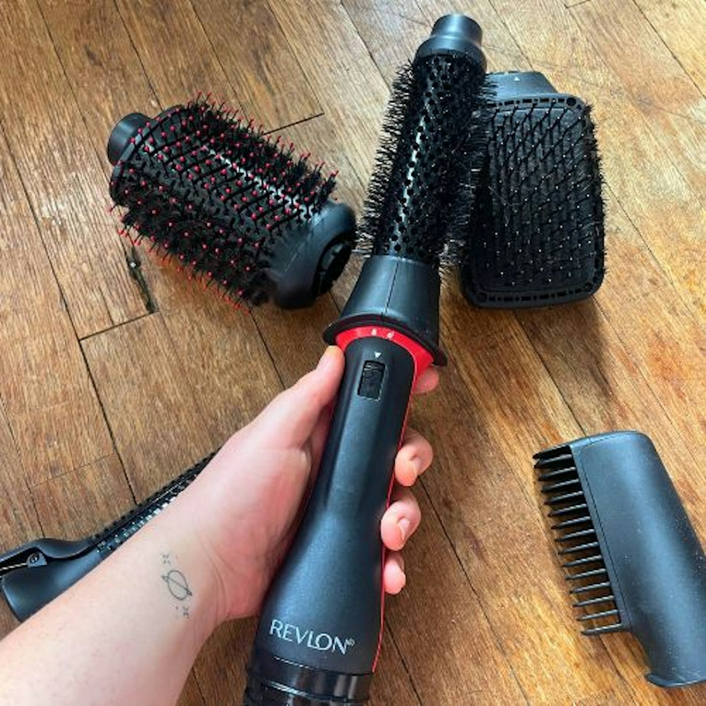 REVLON One-Step™ Blow-Dry Multi Air Styler 5-in-1