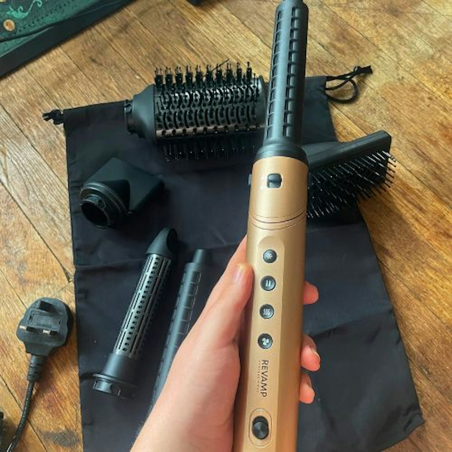REVAMP Dynamic Radiance Pro Blow Dry 7-in-1 Ionic ​Air Styler